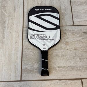Selkirk INVIKTA VANGUARD PADDLE